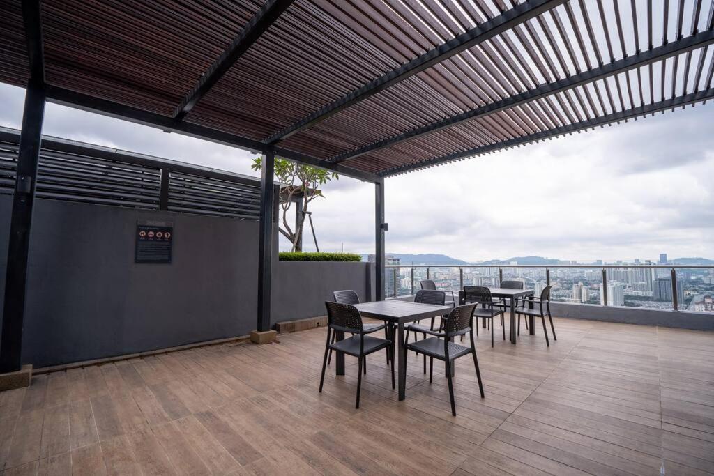 Neu By Cozy Unit L20rb Near Klcc & Jelatek Lrt Apartment *