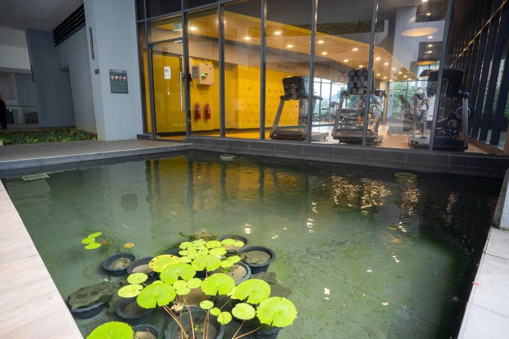Neu By Cozy Unit L20rb Near Klcc & Jelatek Lrt Apartment